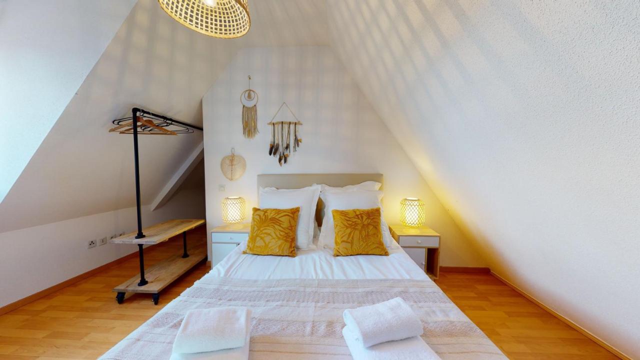 Appartement Duplex des Dominicains - 1 Parking GRATUIT - Hypercentre 6 personnes à Colmar Extérieur photo